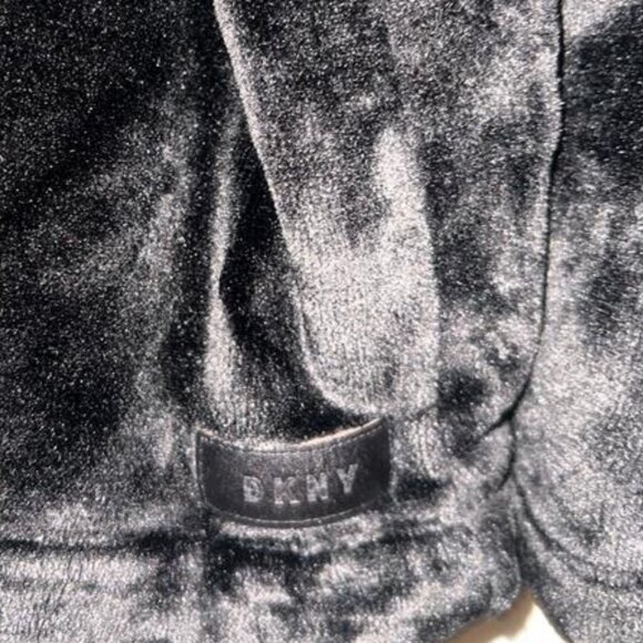 DKNY Black Plush Oversized Turtleneck – Size XL - Picture 3 of 4